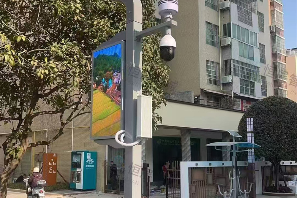 智慧燈桿VS多功能桿，城市新角色大不同！